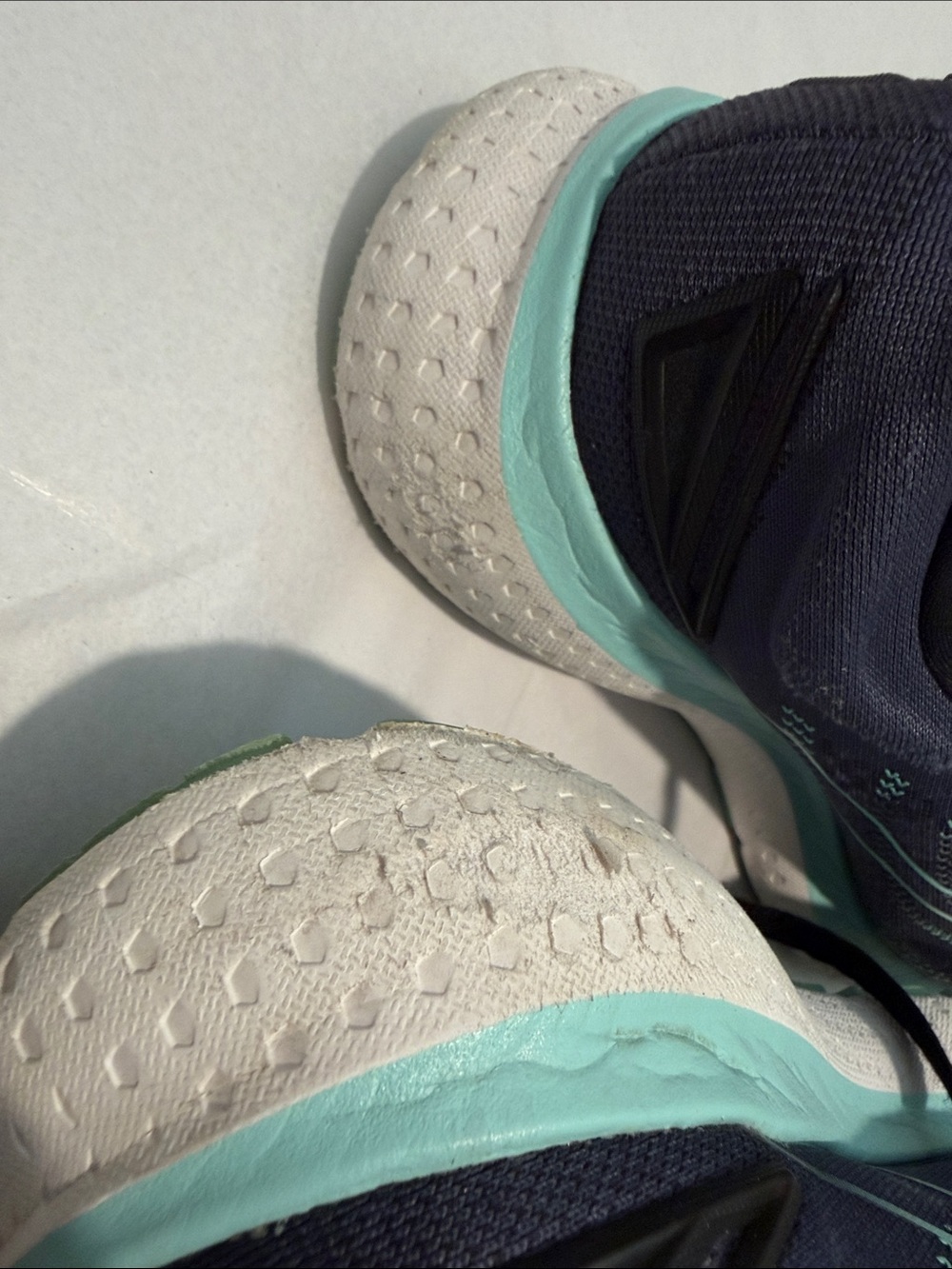 Brooks Women’s deep Blue and aqua Running Sneakers - Picture 8 of 9
